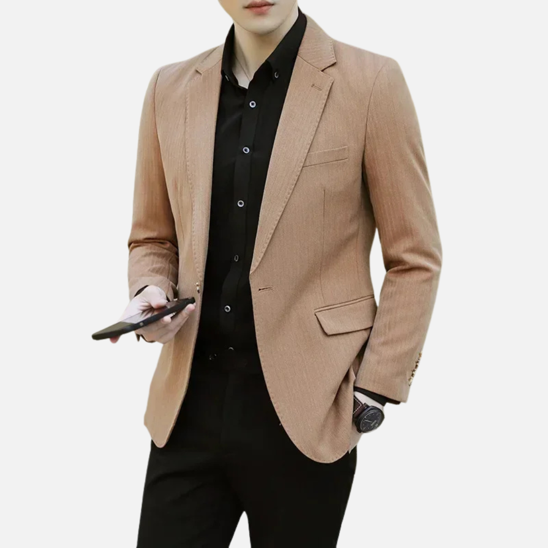 Blazer Masculino Norvitz NV156 slim fit, sem forro, gola de lapela e fechamento por botões. Leveza, conforto e elegância para qualquer ocasião.