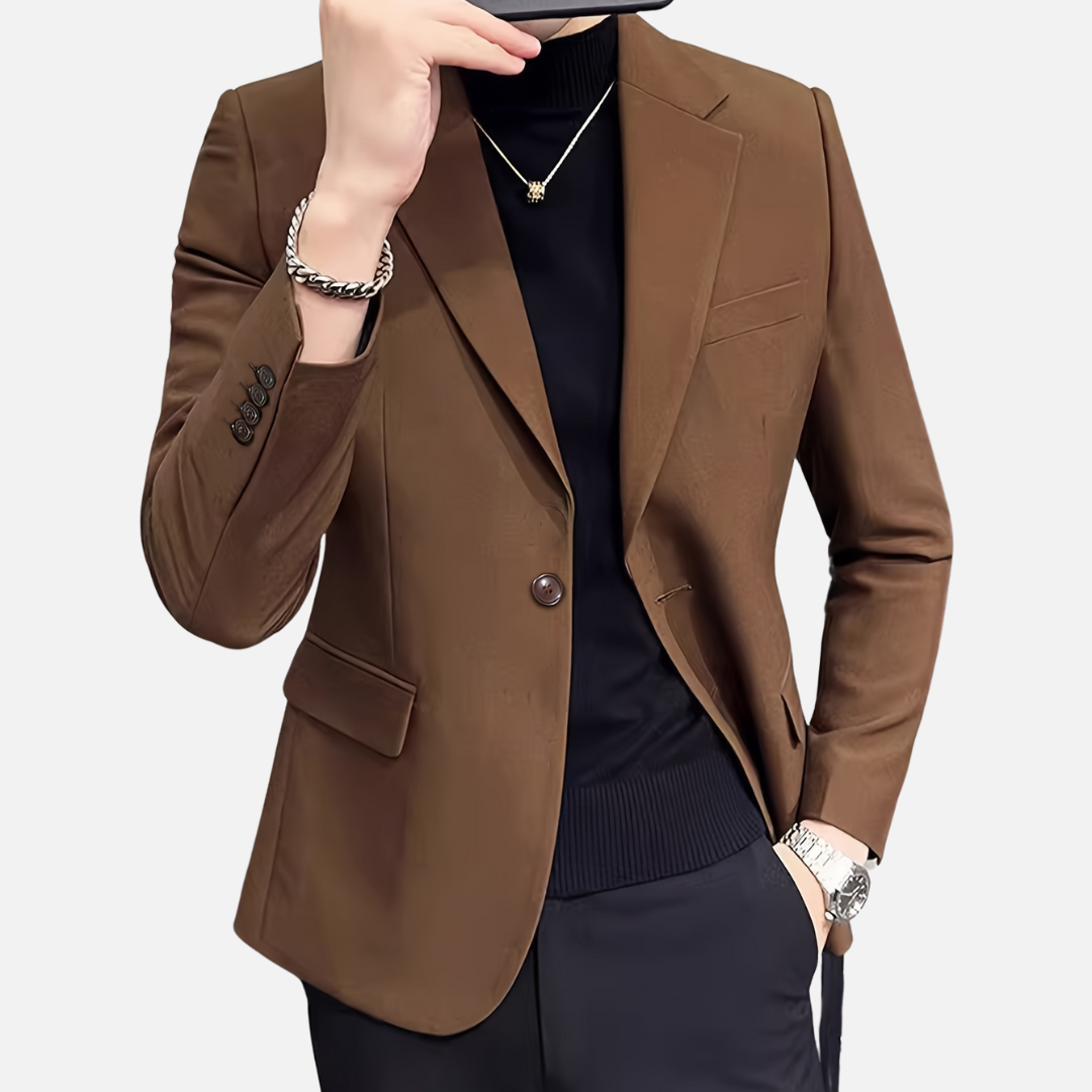 Blazer Masculino Norvitz NV155 com gola xale, abotoamento único e forro interno. Sofisticação e caimento impecável para eventos formais.