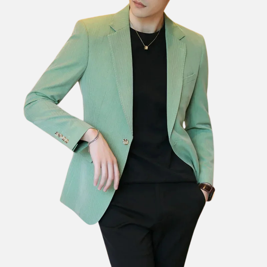 Blazer Masculino Norvitz NV156 slim fit, sem forro, gola de lapela e fechamento por botões. Leveza, conforto e elegância para qualquer ocasião.
