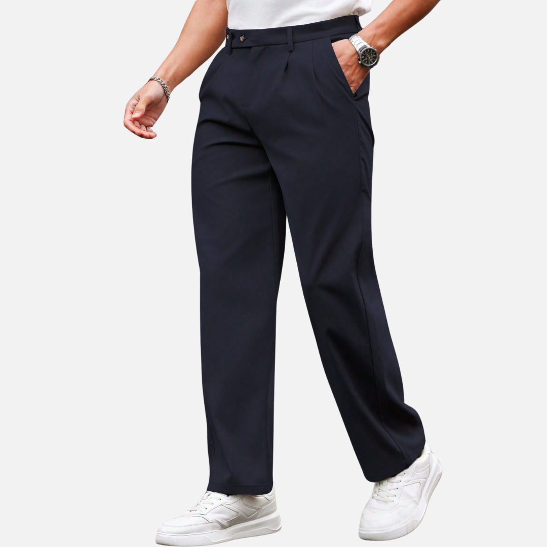Calça Social de Alfaiataria Masculina Norvitz NV170 com modelagem reta, tecido premium e cor sólida. Sofisticação e conforto para qualquer ocasião.