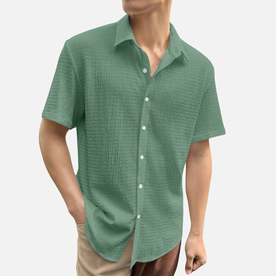 Camisa Social Masculina Norvitz NV136 com ombros caídos, tecido leve e fechamento por botões. Estilo moderno e versátil para o dia a dia.