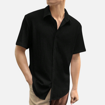 Camisa Social Masculina Norvitz NV136 com ombros caídos, tecido leve e fechamento por botões. Estilo moderno e versátil para o dia a dia.