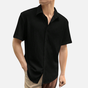 Camisa Social Masculina Norvitz NV136 com ombros caídos, tecido leve e fechamento por botões. Estilo moderno e versátil para o dia a dia.