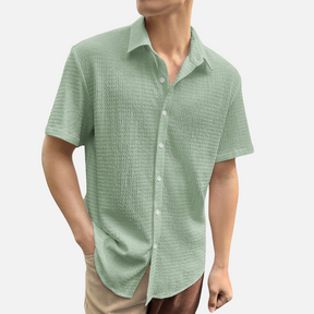 Camisa Social Masculina Norvitz NV136 com ombros caídos, tecido leve e fechamento por botões. Estilo moderno e versátil para o dia a dia.
